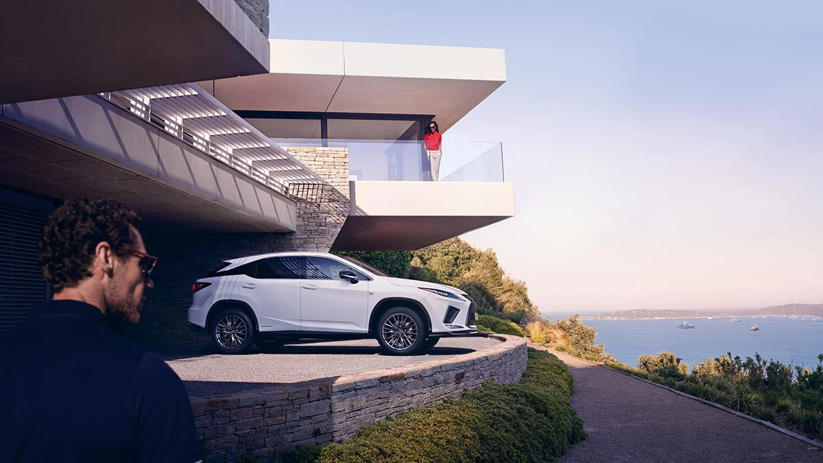Chăm sóc xe Lexus Hybrid