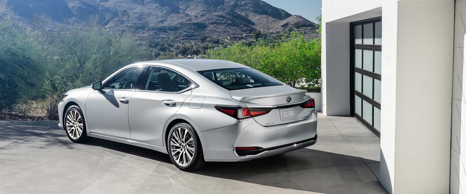 Ngoại thất Lexus ES