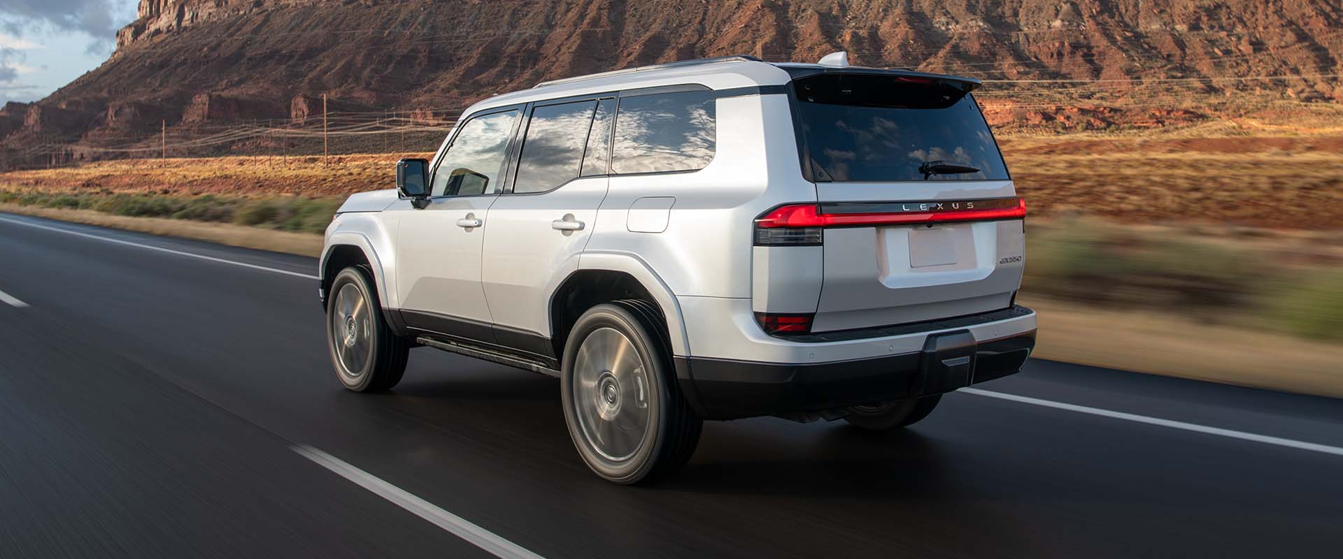 Ngoại thất Lexus GX 550