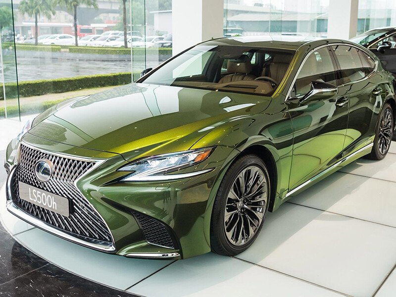Vận hành Lexus LS